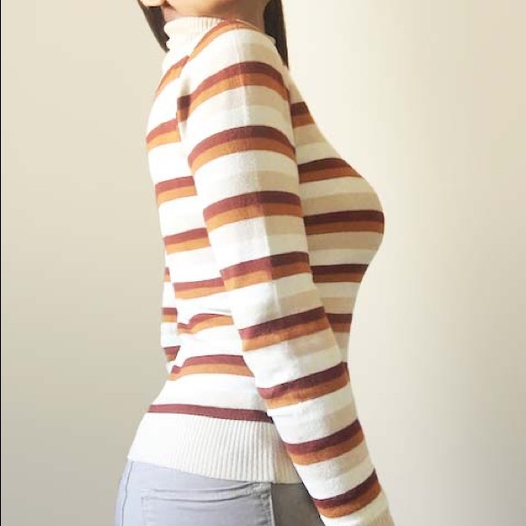 TEN YARDS Multi-Striped Turtleneck - Picture 10 of 10